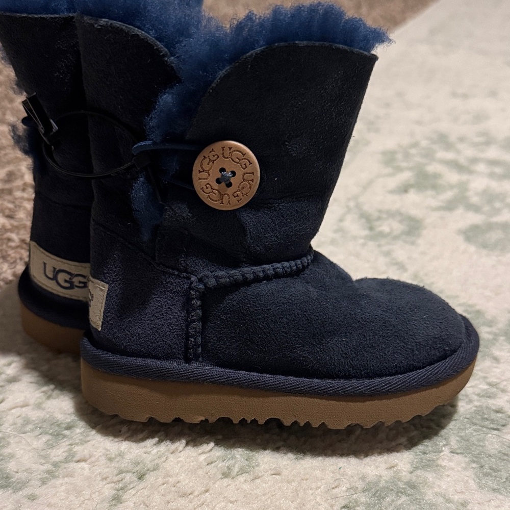 UGG Midnight Blue 6C Boots